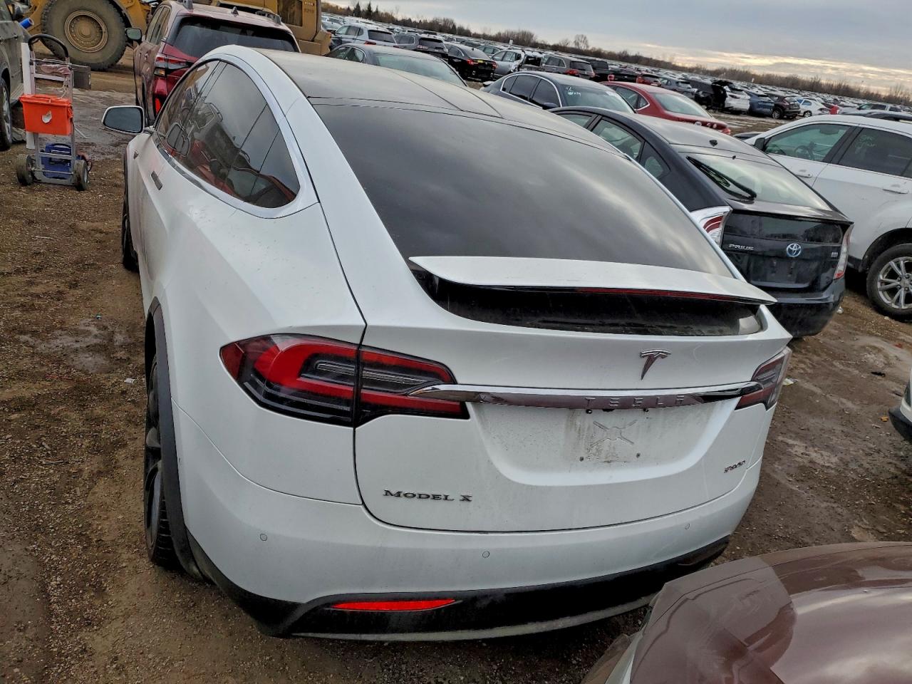 Tesla Model X Image 4