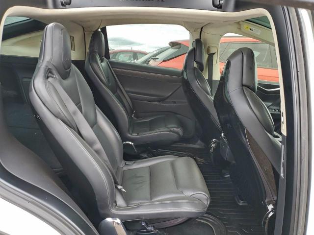 Tesla Model X Image 8