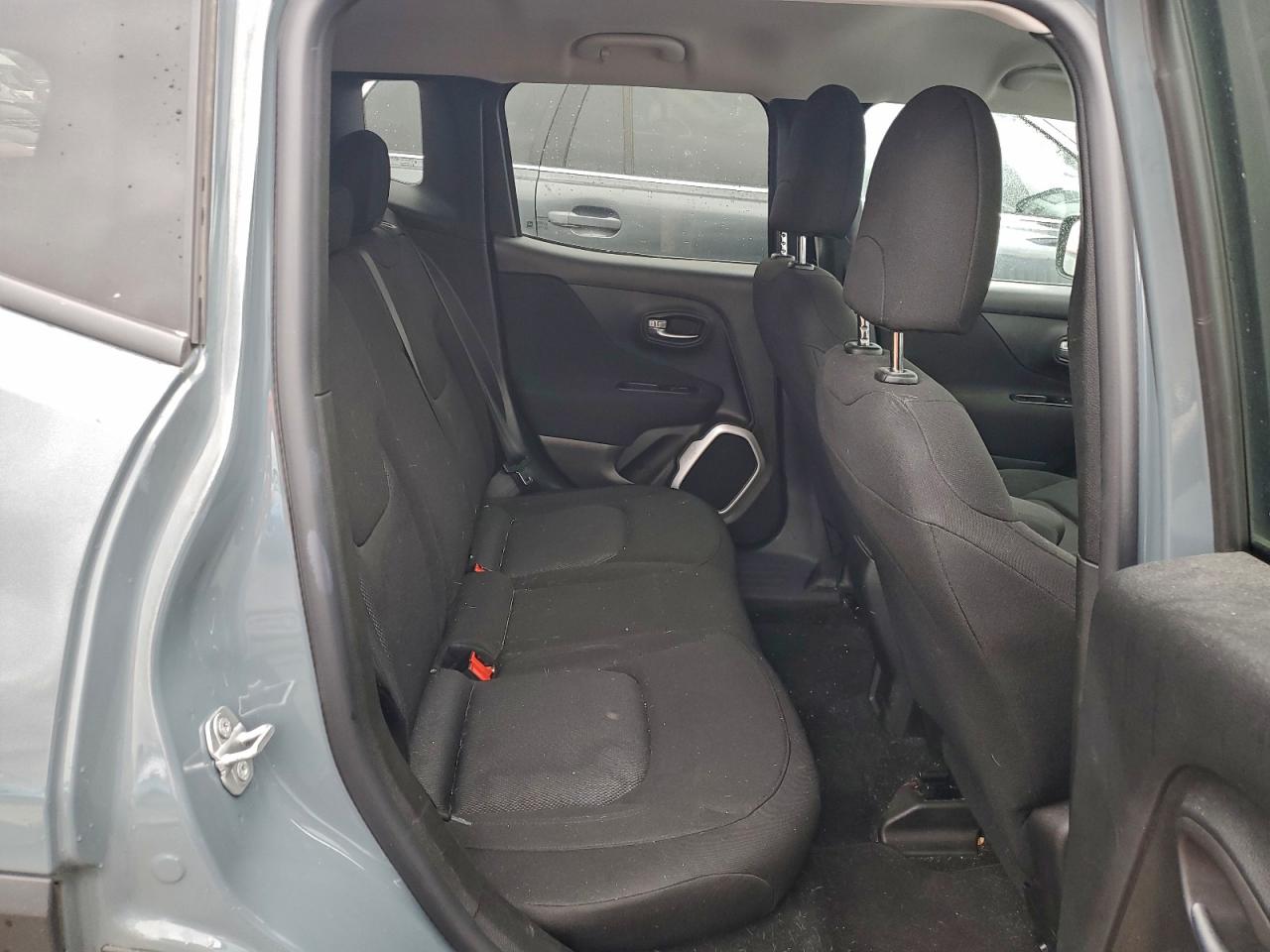 Jeep Renegade Sport Image 12