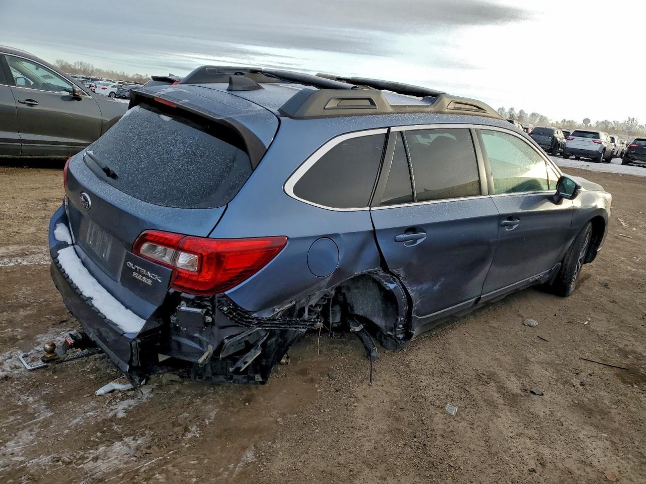 Subaru Outback 2.5i Limited Image 3