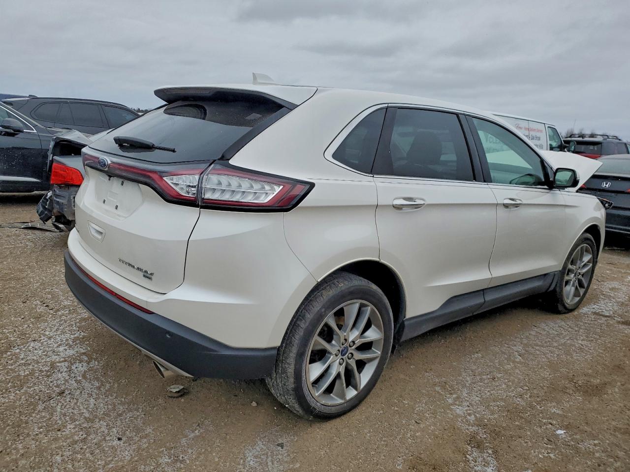 Ford Edge Titanium Image 4