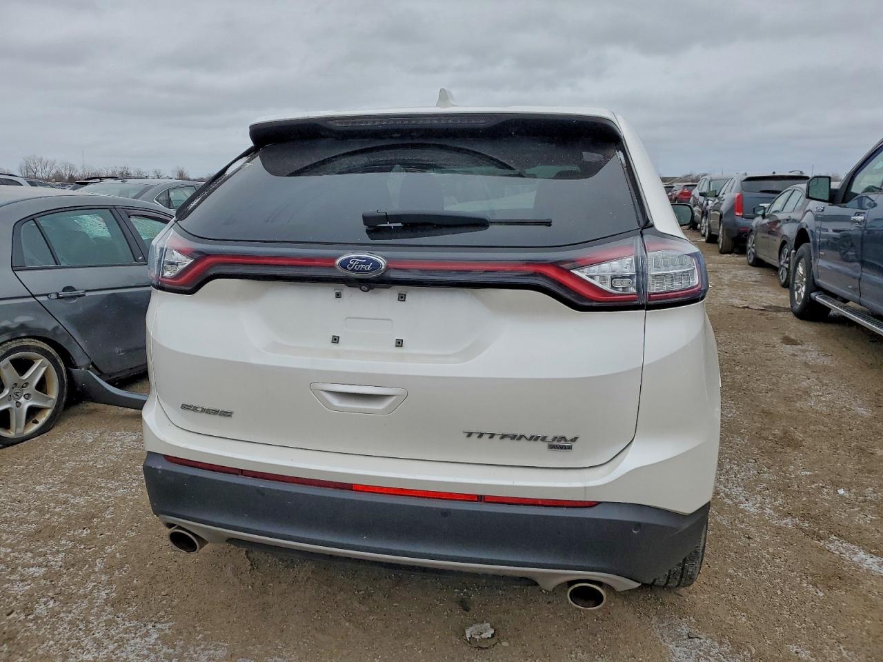 Ford Edge Titanium Image 3