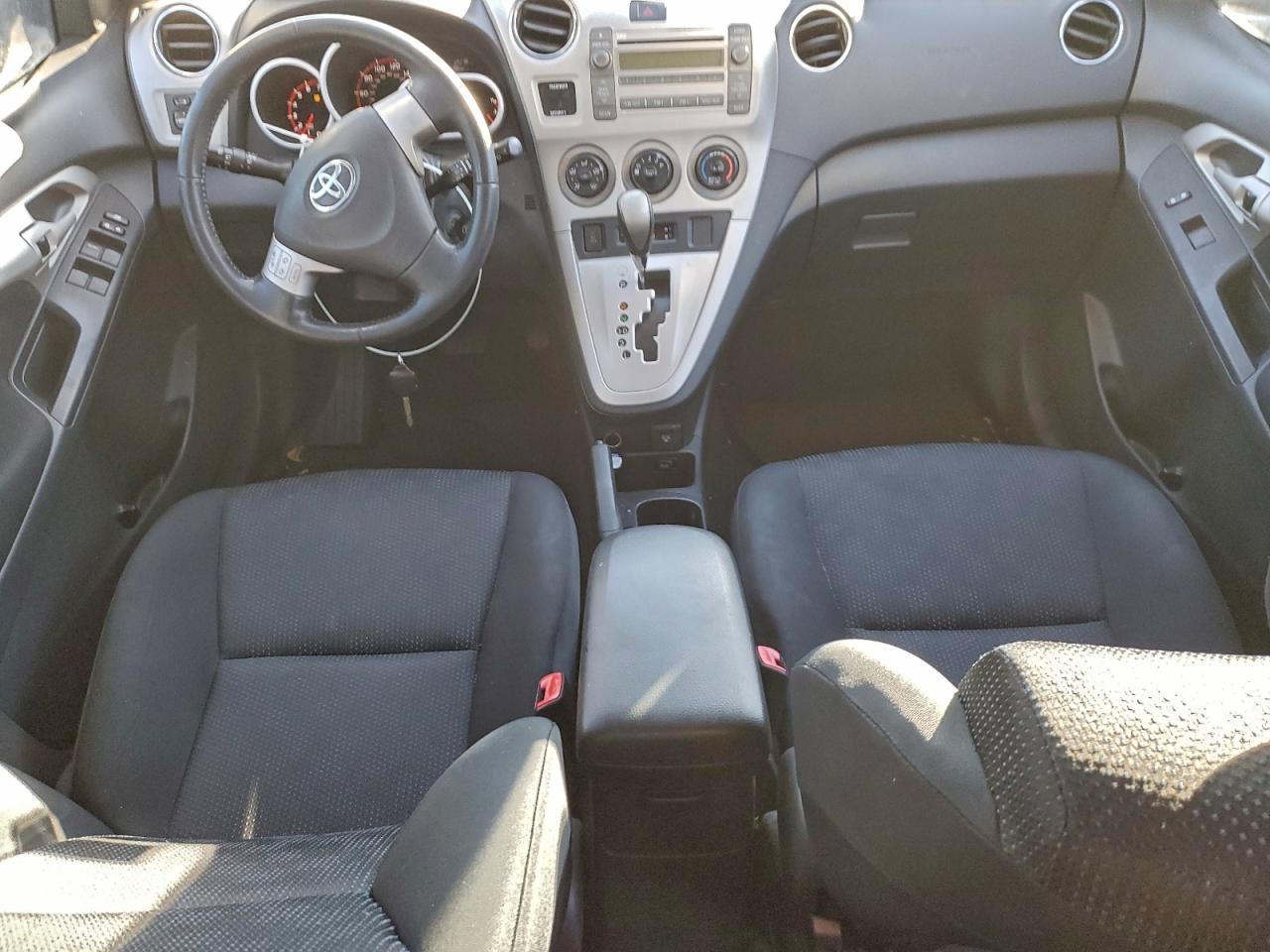 Toyota Matrix S Image 4