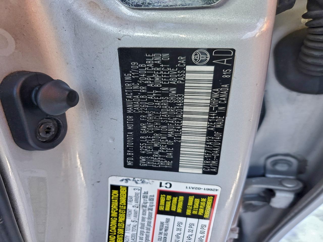 Toyota Matrix S Image 6