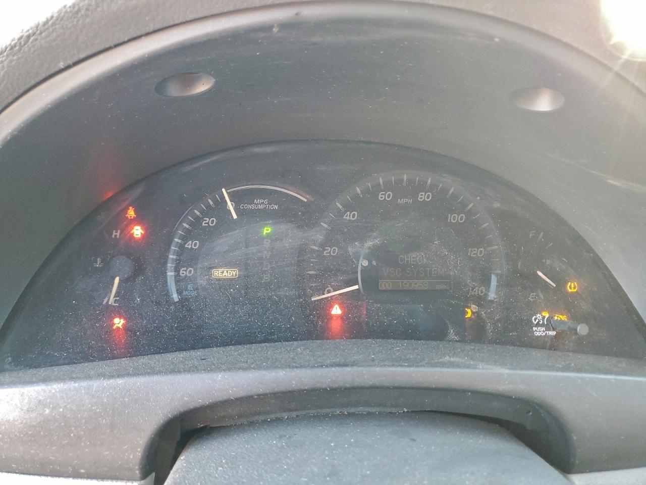 Toyota Camry Hybrid Image 11