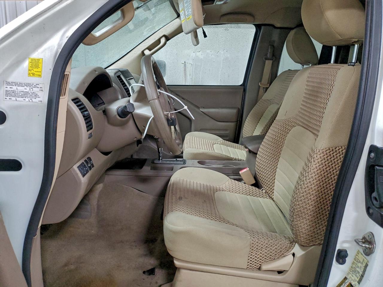 Nissan Frontier Sv Image 5