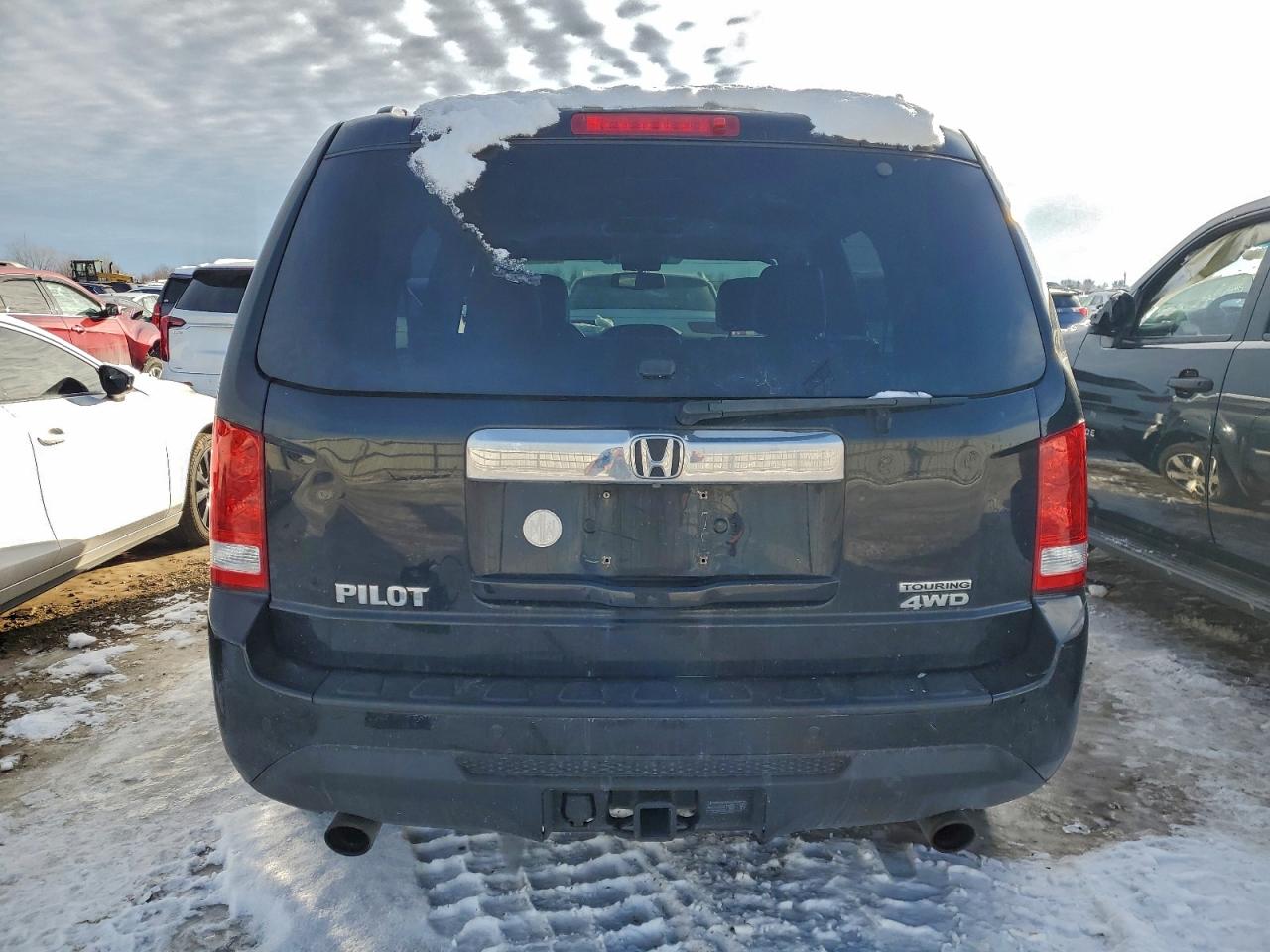 Honda Pilot Touring Image 3