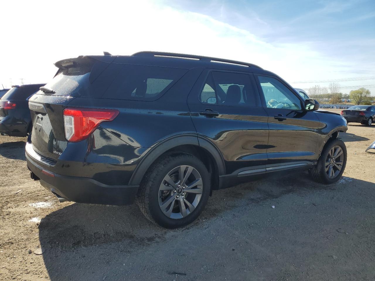 Ford Explorer Xlt Image 4