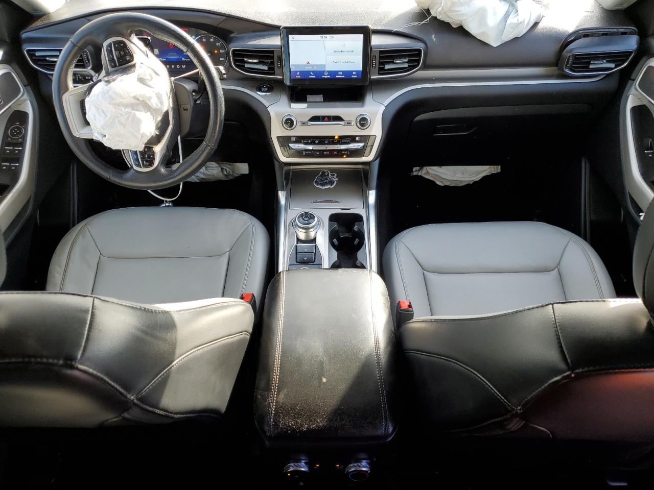 Ford Explorer Xlt Image 3