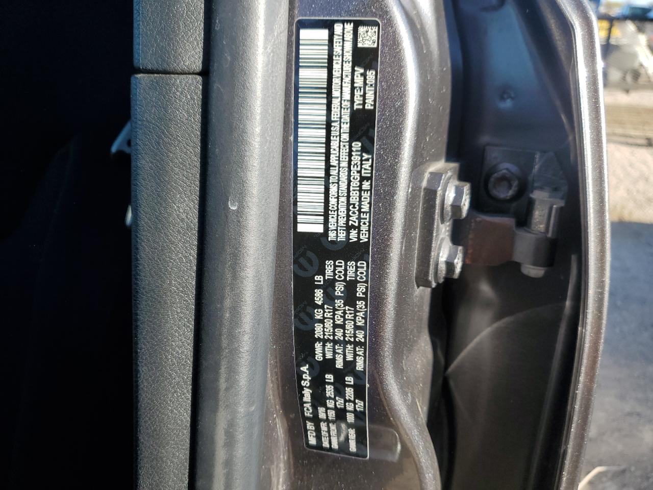 Jeep Renegade Latitude Image 11