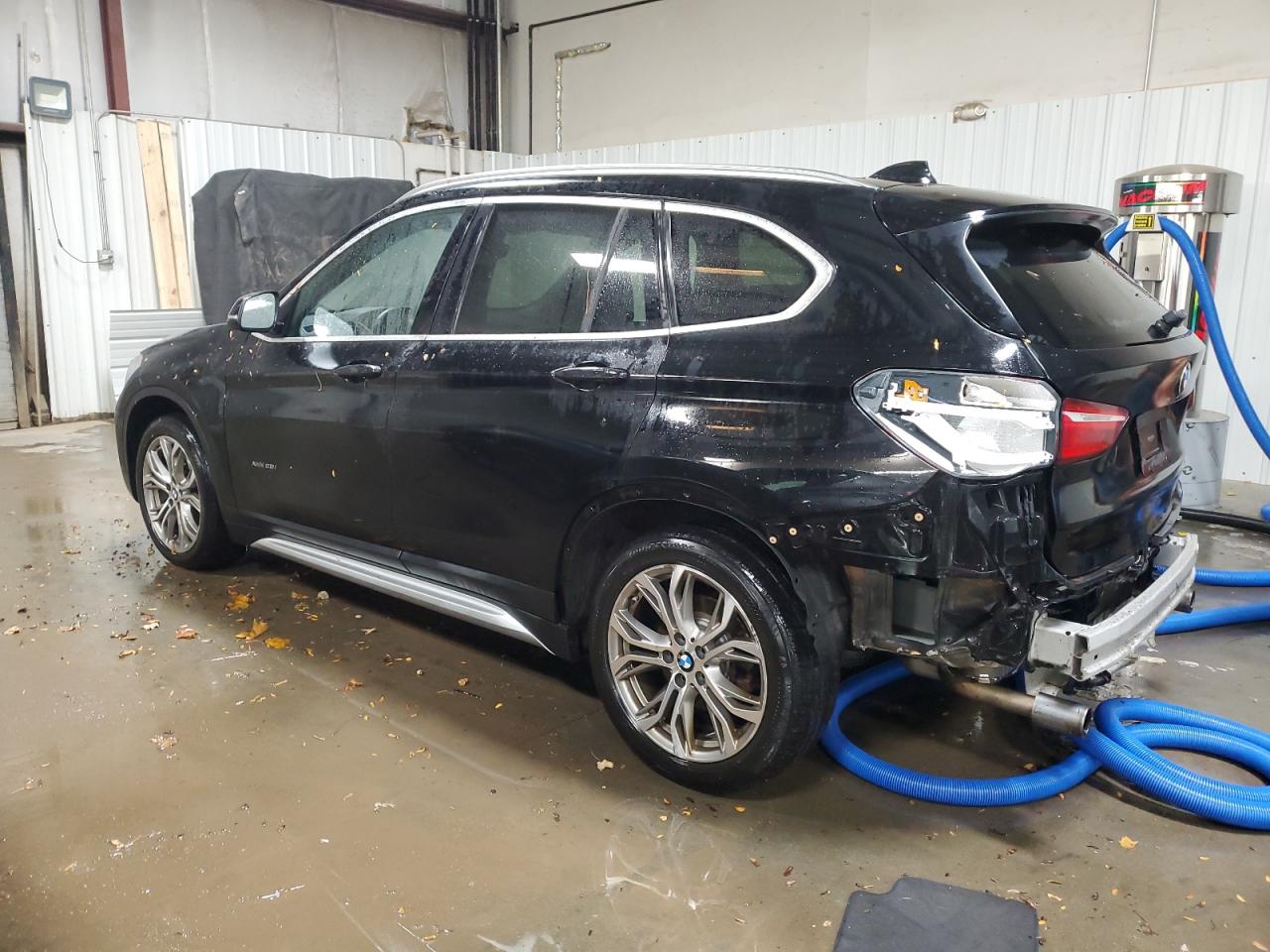 BMW X Series Xdrive28i Image 3