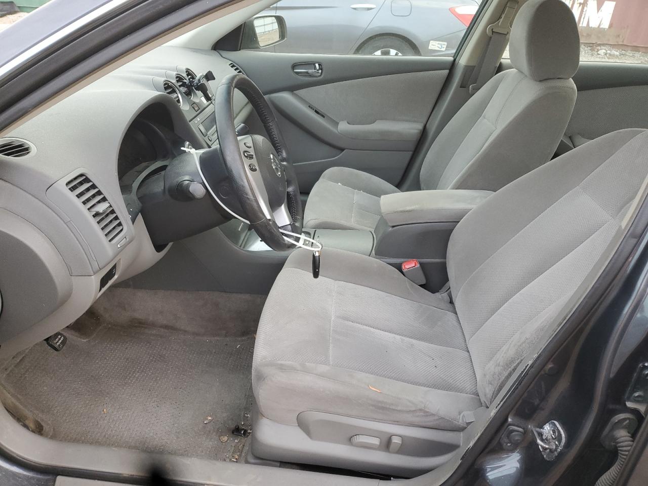 Nissan Altima 3.5se Image 9