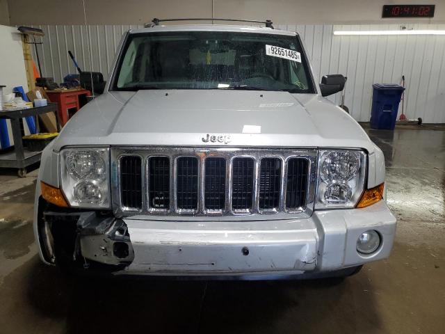 Jeep Commander Sport Image 7