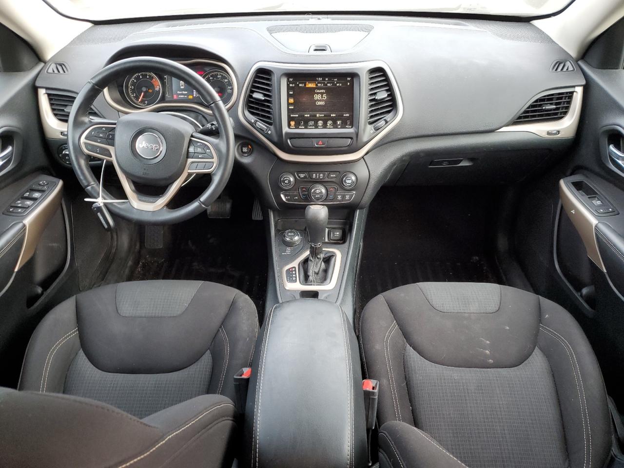 Jeep Grand Cherokee Latitude Image 10