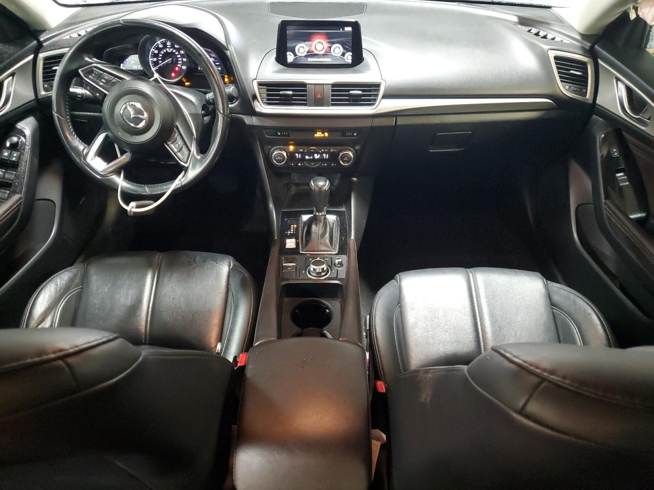 Mazda 3 Touring Image 10