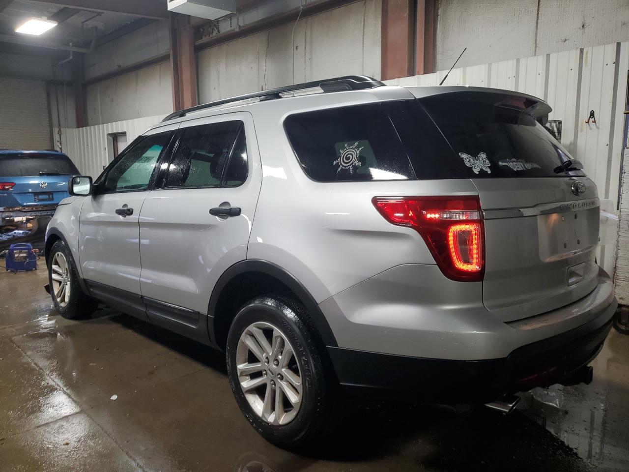 Ford Explorer Image 2