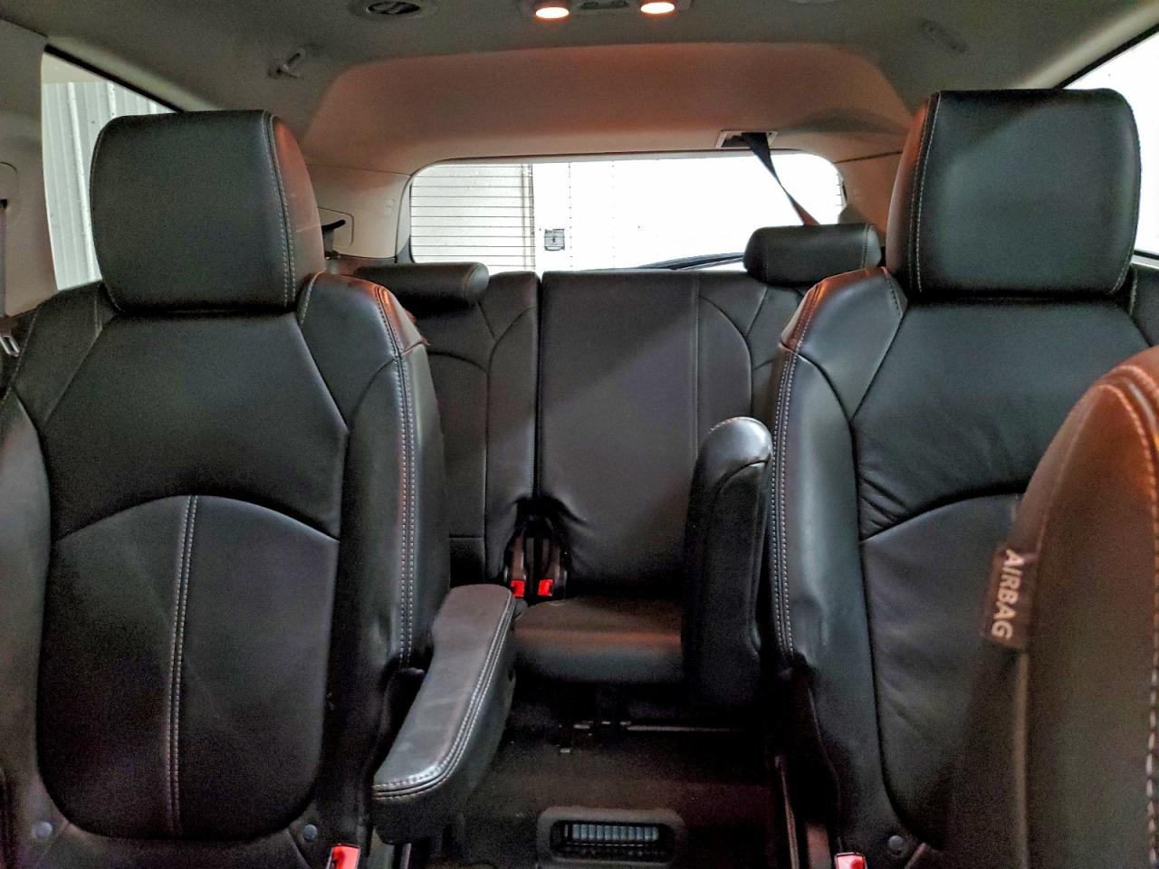 Chevrolet Traverse Lt Image 11