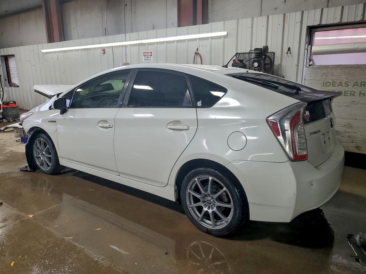 Toyota Prius Image 2