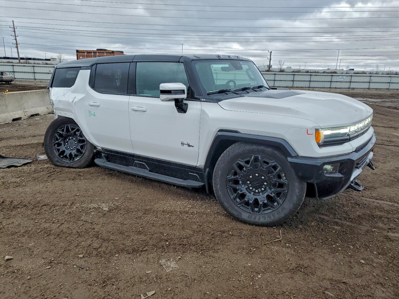 GMC Hummer Suv 2x Image 4