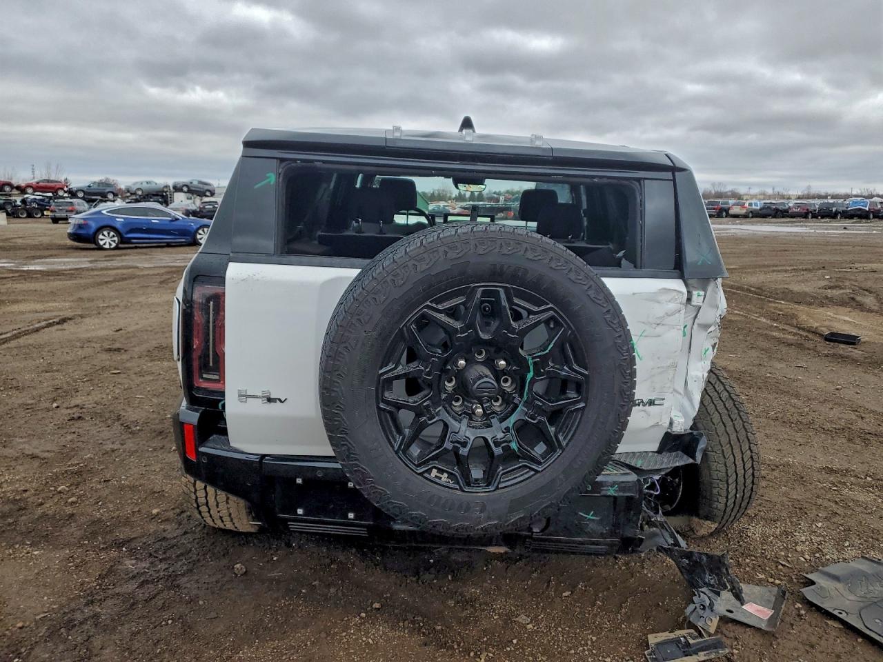 GMC Hummer Suv 2x Image 11