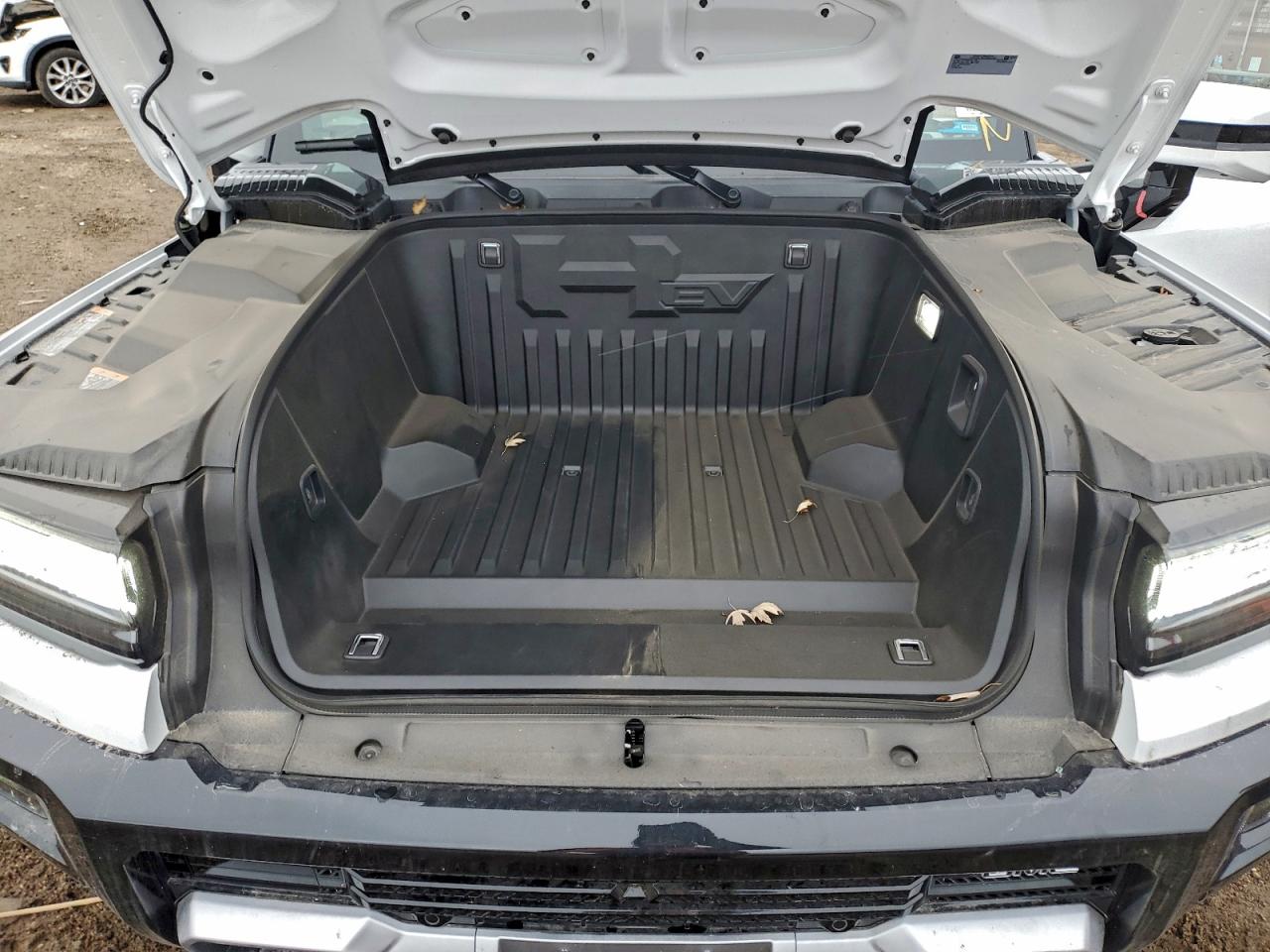 GMC Hummer Suv 2x Image 9