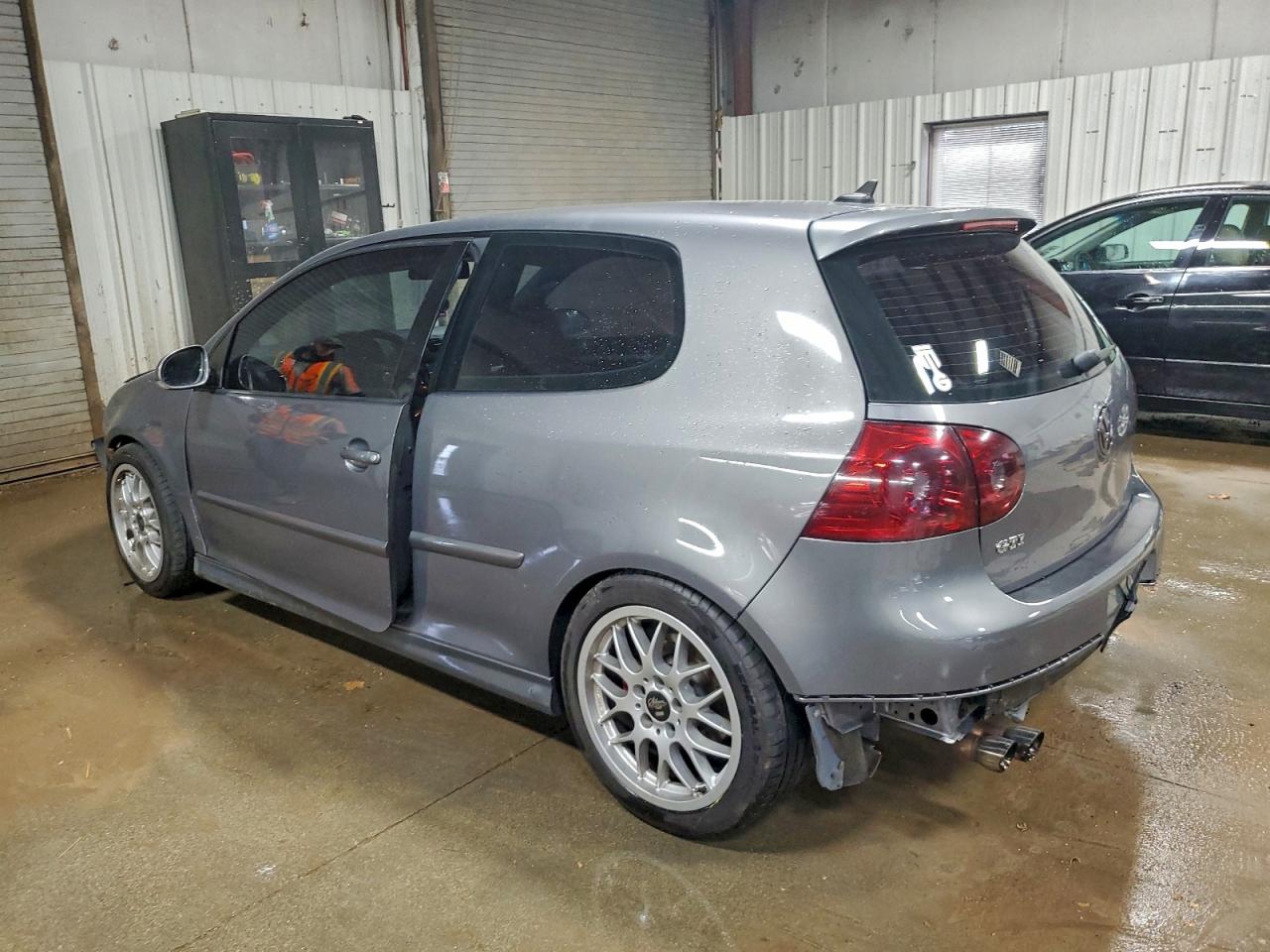 Volkswagen GTI Image 9