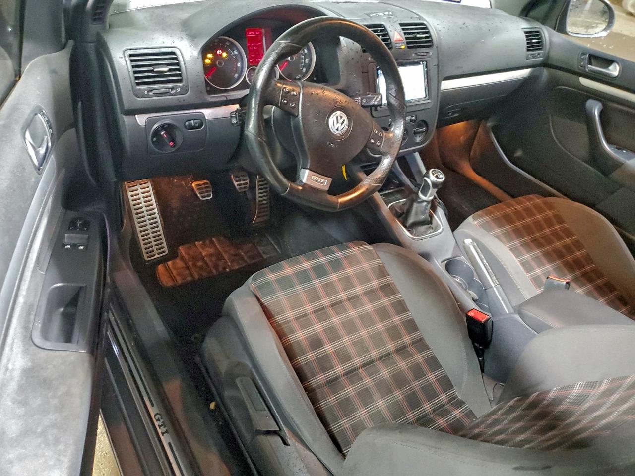 Volkswagen GTI Image 5