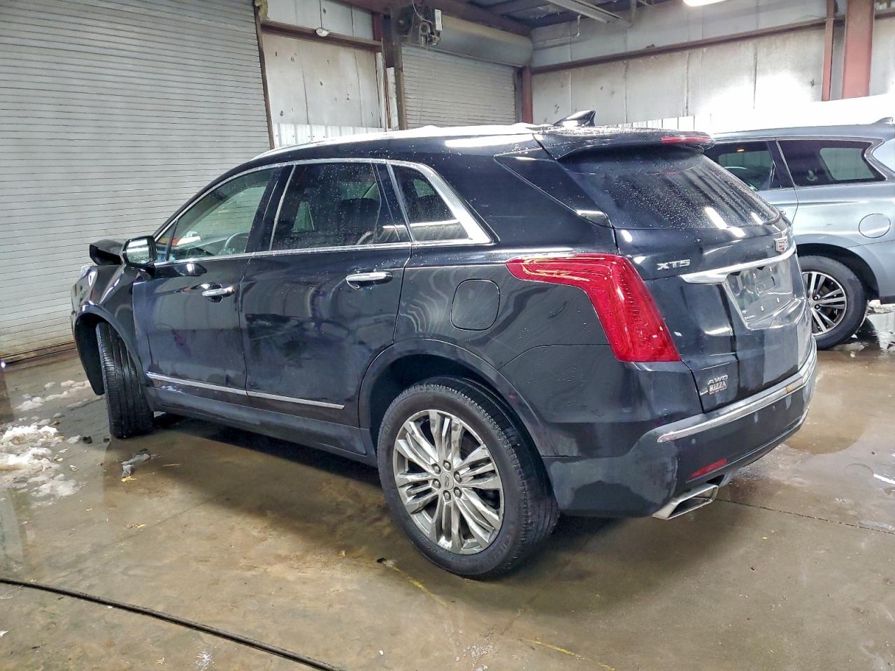 Cadillac XT5 Premium Luxury Image 3