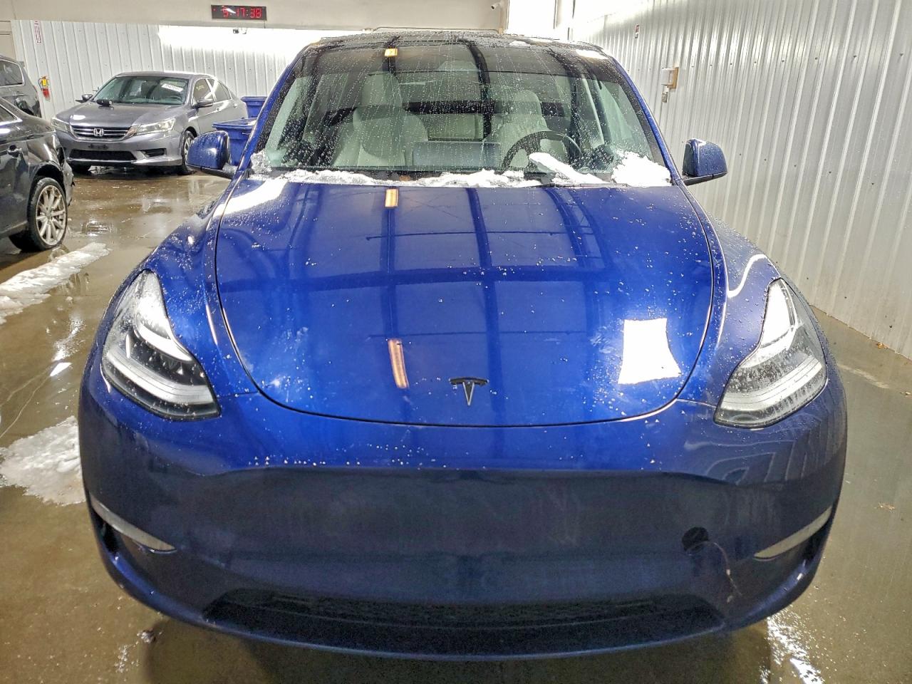 Tesla Model Y Image 8