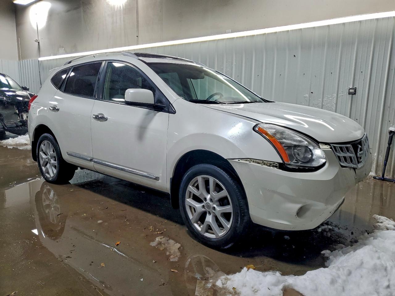 Nissan Rogue S Image 6