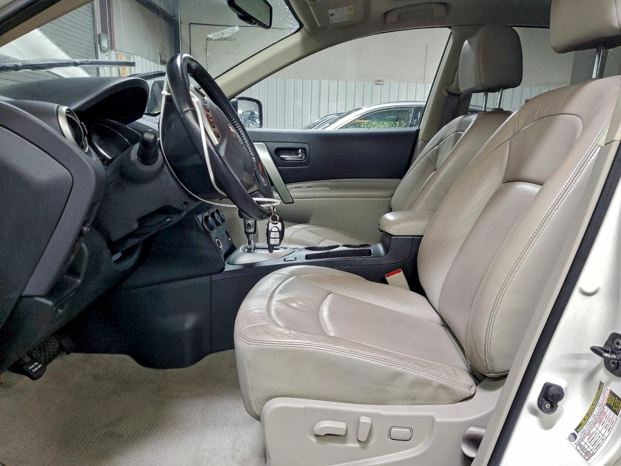 Nissan Rogue S Image 7