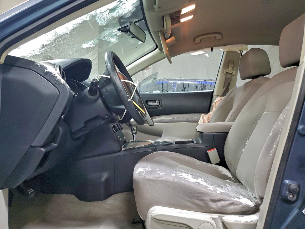 Nissan Rogue S Image 5