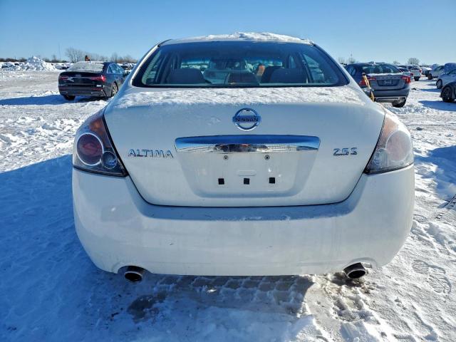 Nissan Altima Base Image 4