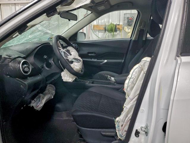 Nissan Kicks Sv Image 4