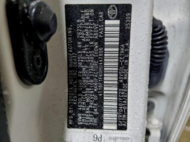 Toyota Camry Le Image 12