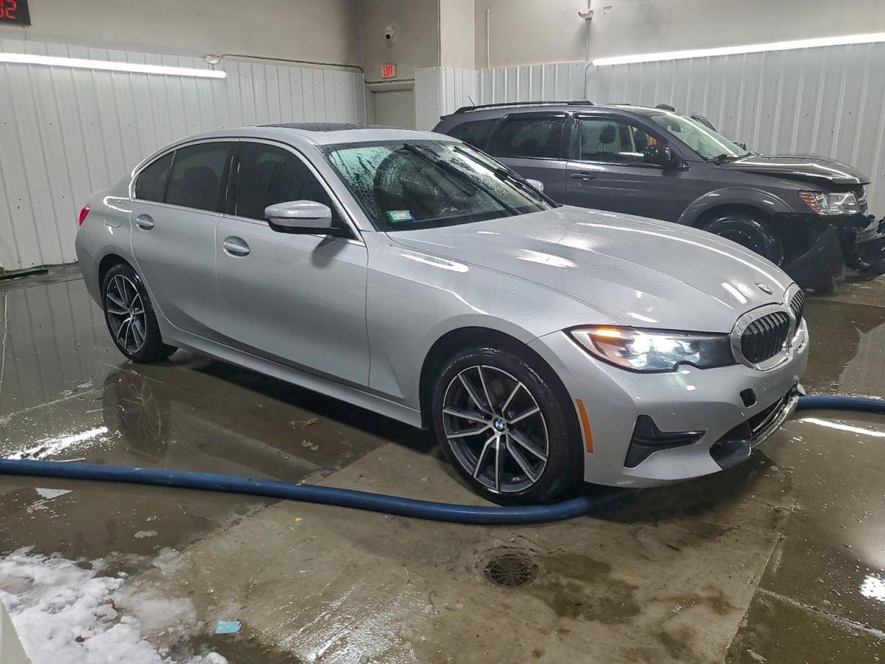 BMW 3 Series Image 10