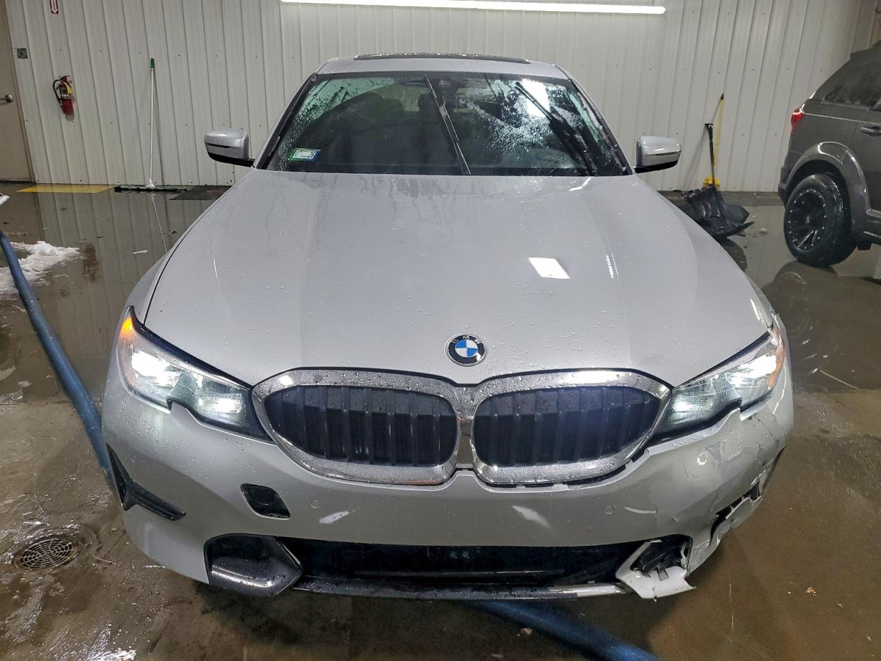 BMW 3 Series Image 2