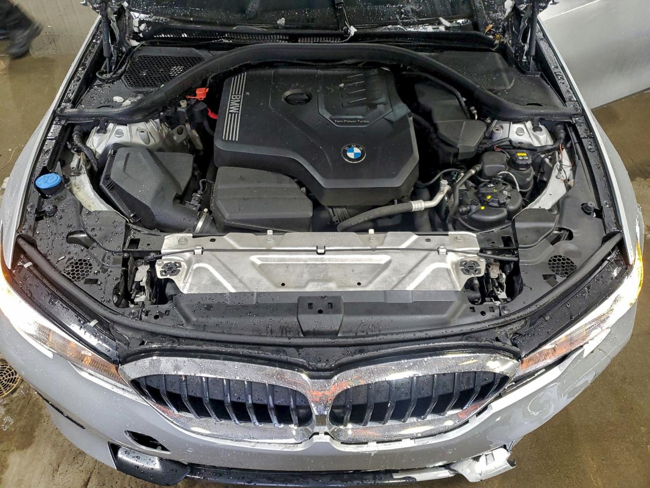 BMW 3 Series Image 12