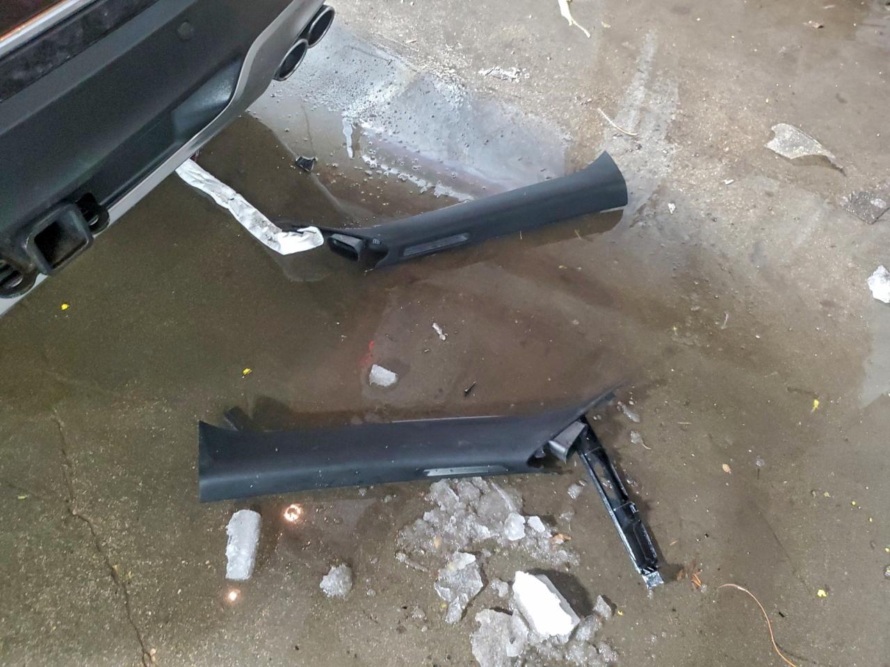 Ford Explorer Platinum Image 10