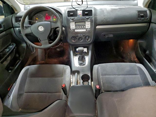 Volkswagen Jetta S Image 10