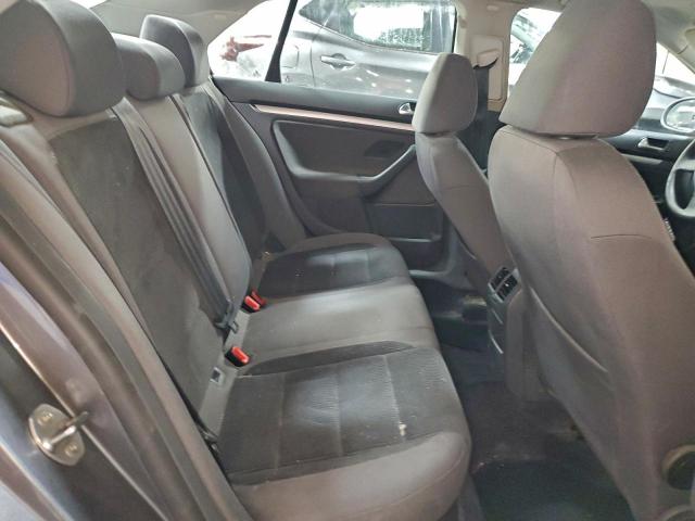 Volkswagen Jetta S Image 9