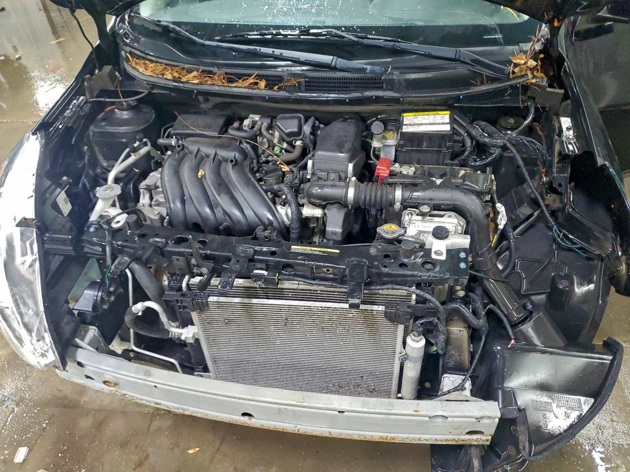 Nissan Versa S Image 8