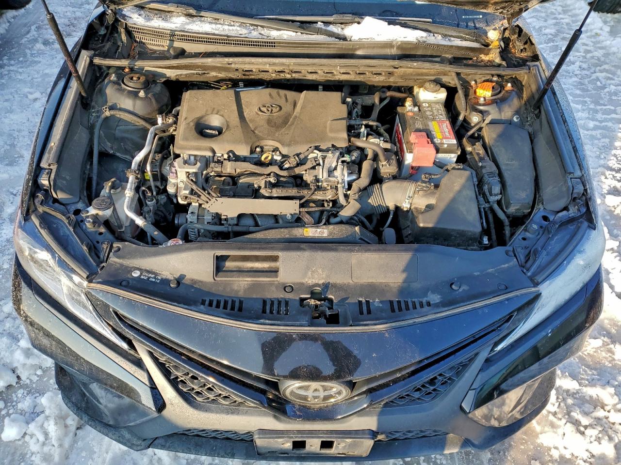 Toyota Camry L Image 8