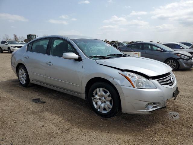 Nissan Altima Base Image 12