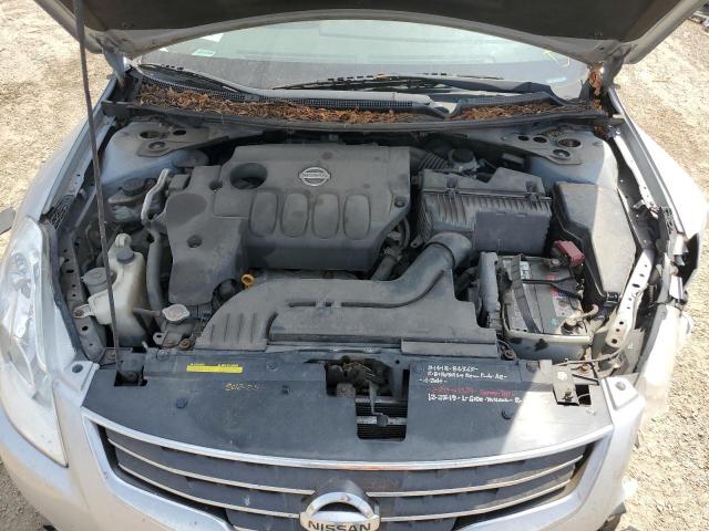 Nissan Altima Base Image 10