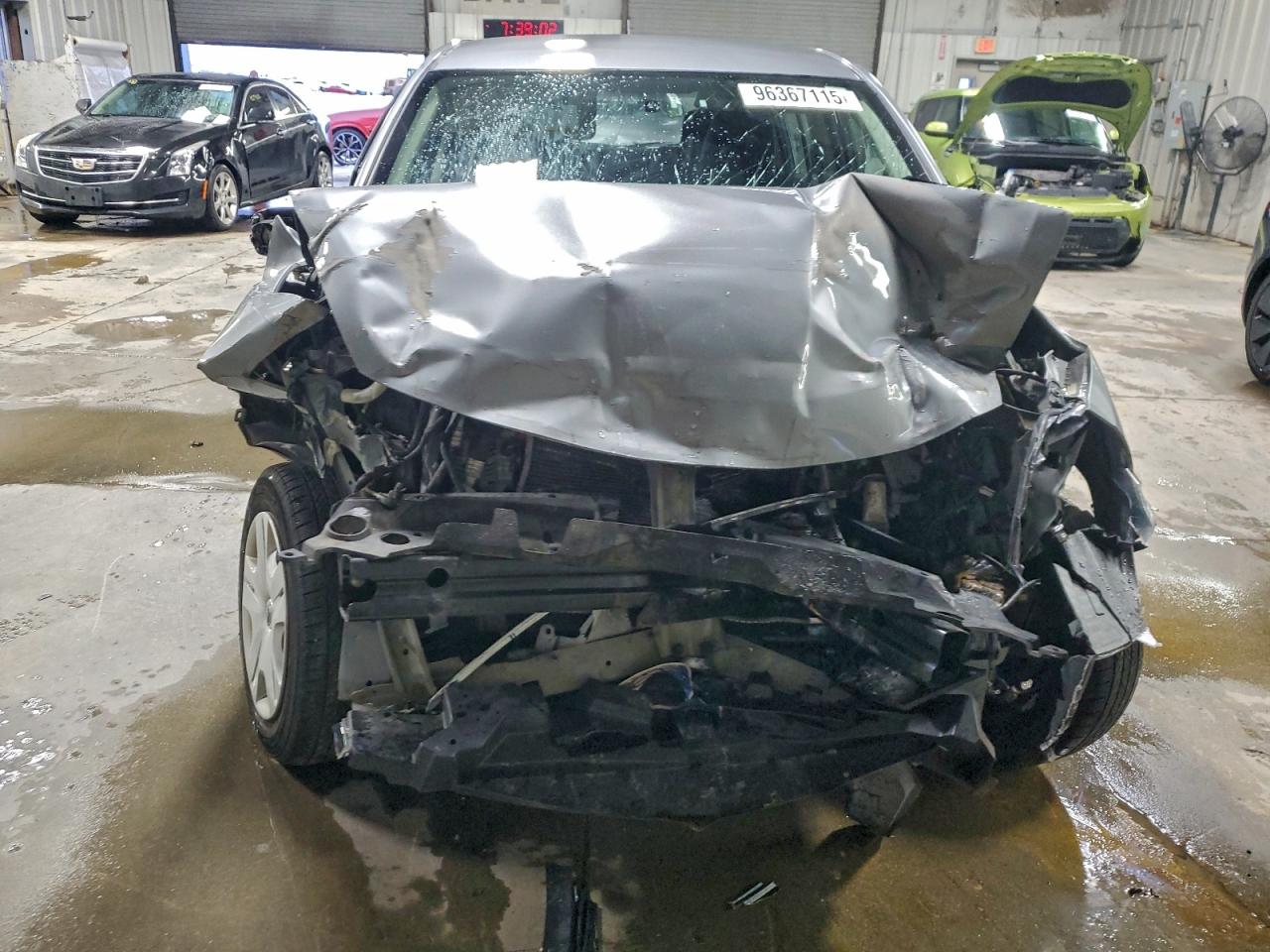 Nissan Versa S Image 8