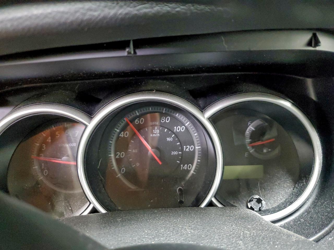 Nissan Versa S Image 9