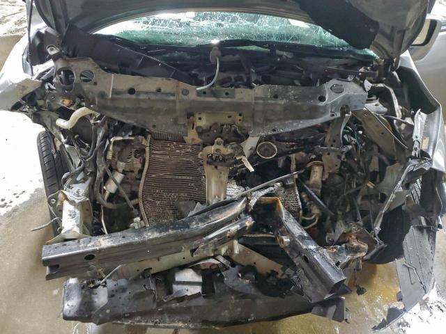 Nissan Versa S Image 6