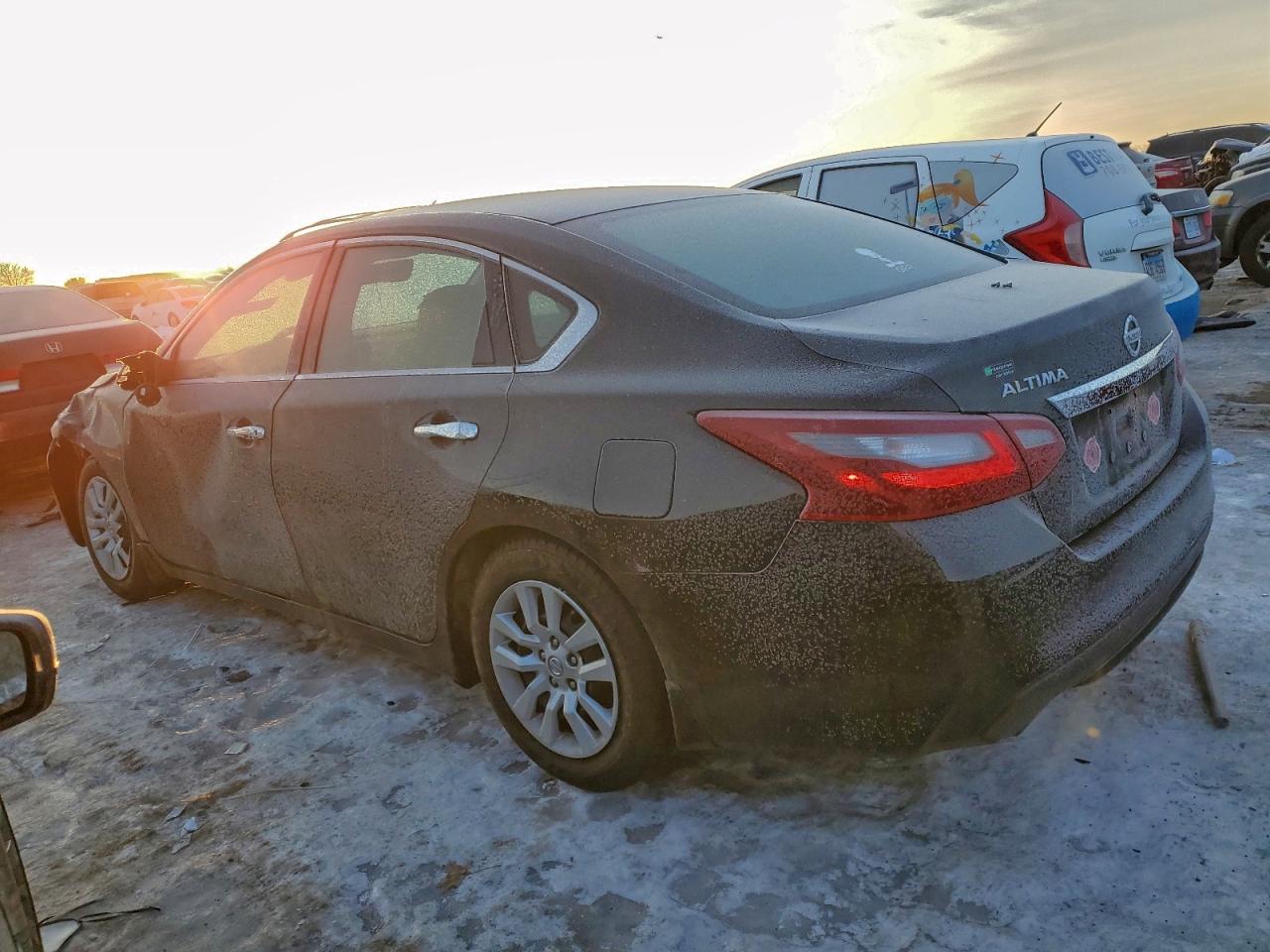 Nissan Altima 2.5 Image 12