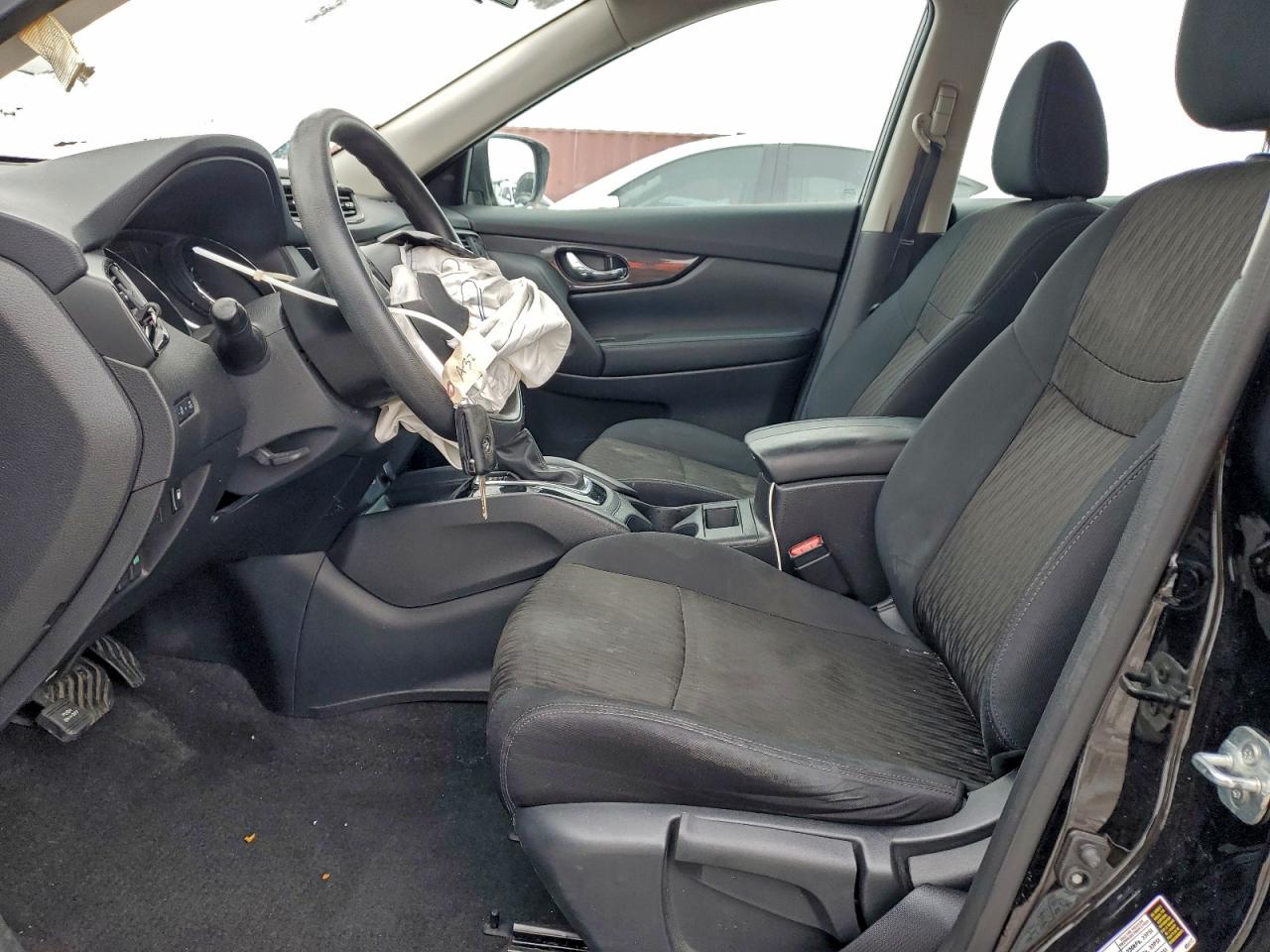 Nissan Rogue S Image 9